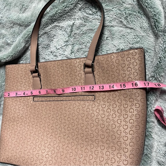 Blush Satchel Guess Handbag - Some Wear - Picture 12 of 14